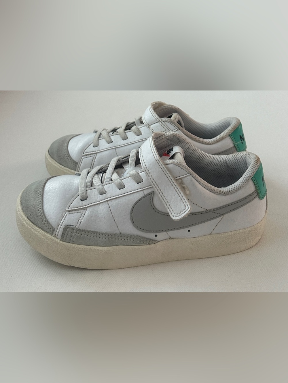 Nike girl’s White and Gray Hook-Strap Low-Top Sneakers. Size 2Y.
